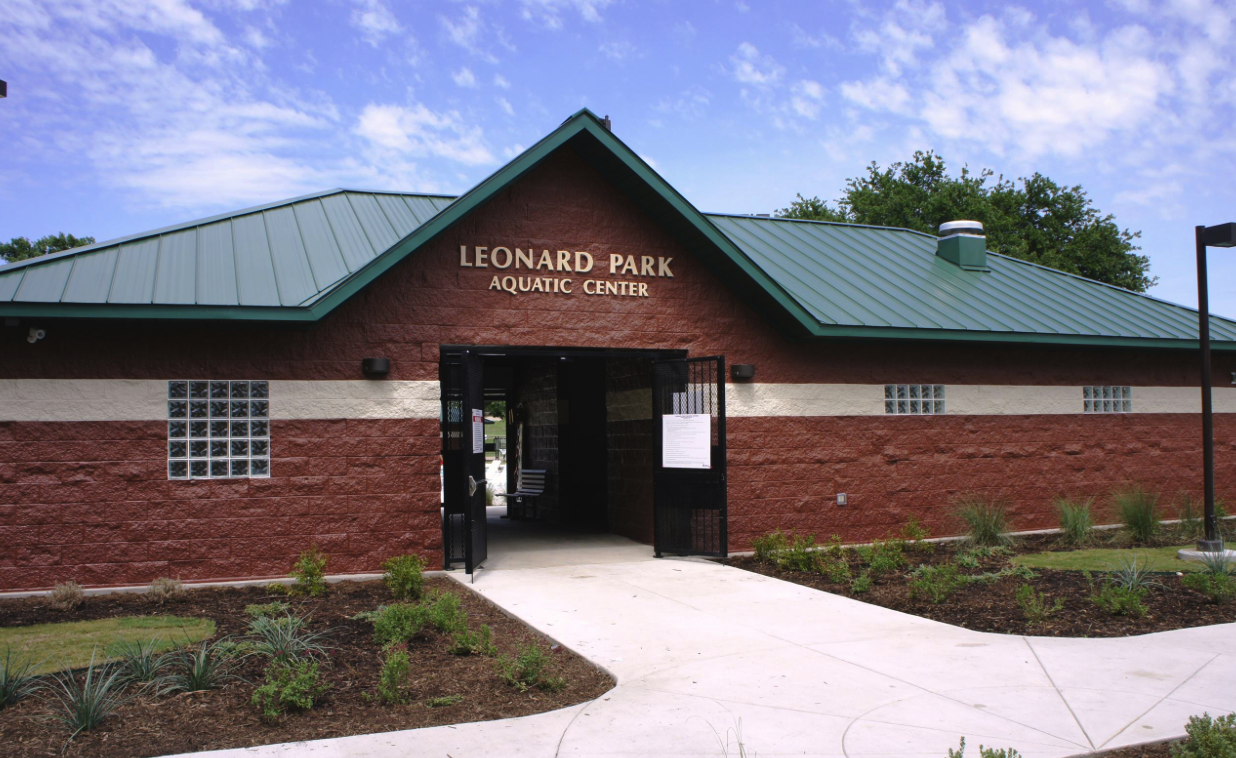 Leonard Park Aquatic Center